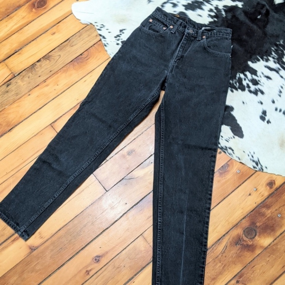 Vtg High Waisted Black Levi’s Mom Staightleg Jeans